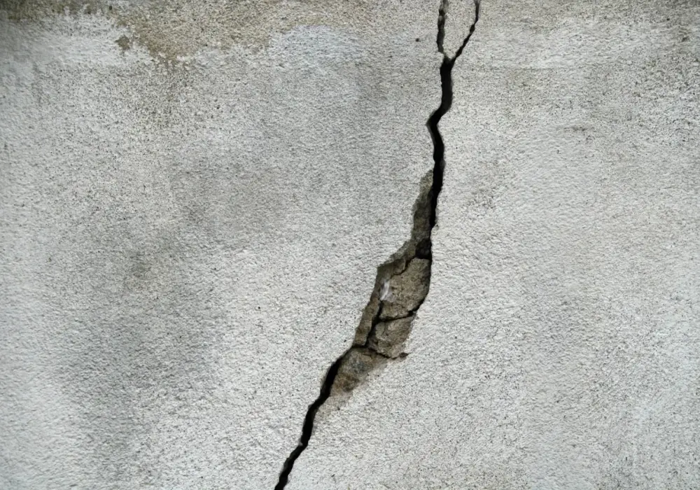 Czym wyrównać beton na zewnątrz? Dobór zaprawy i metody