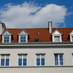 Czerwony dach jaka elewacja - idealne kolory, które zachwycą