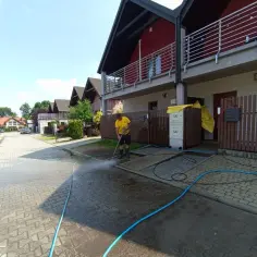 Ile kosztuje montaż siatki na balkonie? Sprawdź ceny i oszczędź
